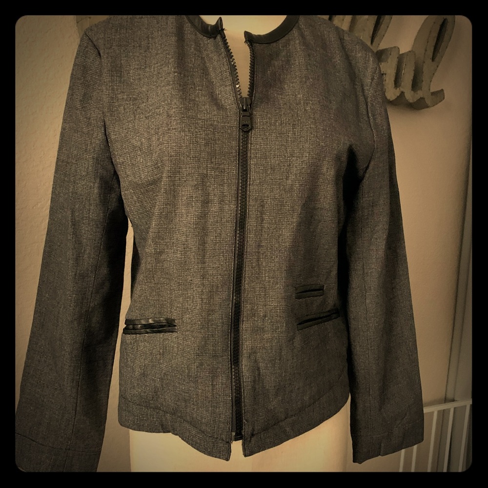 Gray gap jacket with zipper size small